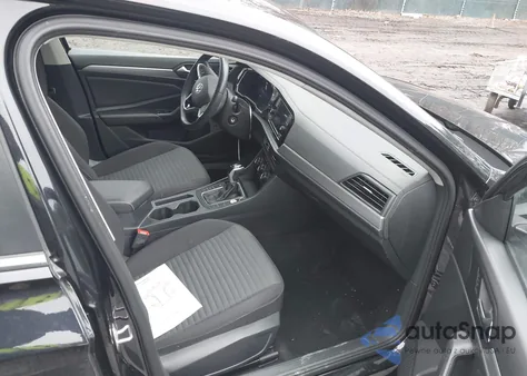 2024 Volkswagen Jetta 1.5T S z USA, uszkodzony, nr VIN 3VW5M7BU1RM093850